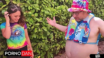 Porno Dan’s Intense Squirting Threesome W Sexy Spinners Riley