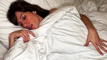 Jade, 25, accountant! - Jacquie et Michel TV