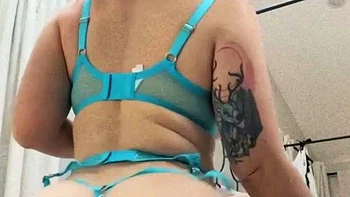 Solo booty assed babe ass toying masturbation in hi def