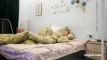 Amateur couple hidden cam