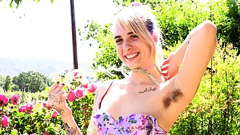 NAUGHTYNATURALS    Hairy Bushes   Pits