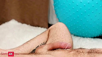 Blonde Lets It Penetrate Her Ass, Shows Flexibility And Takes The Cumshot