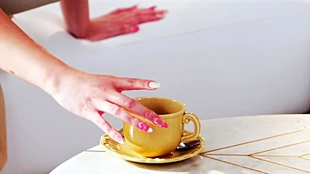 Huge Titted Babe Amber Bloom Gives Boob Fuck