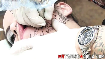 Temperament Kitten's alternative girl video