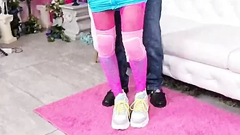 Nade Nasty and Ravyn Alexa's Rough Handjob and Blowjob