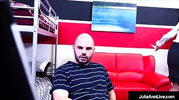 Hottie Julia's blonde video