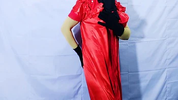 Bangladeshi Beautiful Hot Housewife Having Sex And Dancing Inside The Room