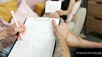 Jovem morena Sofi Li fodida forte pelo namorado