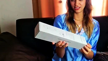 Unboxing Magic Wand, Squirt Orgasm Blast