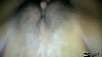 Esto es lo que hacen con migo cuando piensan que soy demasiado tímido.. yo sólo me dejo querer hasta que solas de ponen de a perrito y me las cojo por el culo.