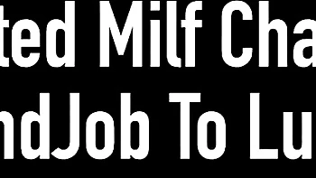 Charlee Chase wichst ihre großen Titten und dicken Arsch