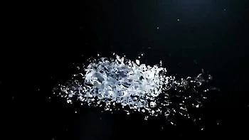 VIPissy: Emylia Argan und Paula Shy pinkeln und lecken Lesben