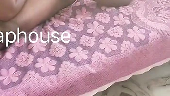 Ama de casa india coge duro al repartidor de gas