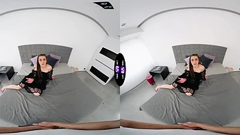 Nicole Sweet chevauche fort dans toutes les positions