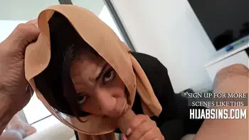 American Doc Takes Advantage Of Naive Arab Hijab Girl - Ozzy Sparx