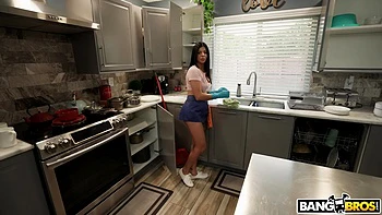 Maid Get Paid To Show Her ASSets