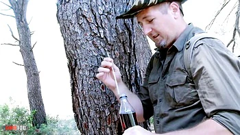 Latina chupa y recibe facial en sexo profundo