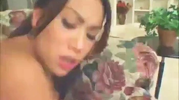 Chica asiática adolescente mamando y montando: mamada, perrito, vaquera