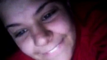 BBW Brünette masturbiert dicke Fotze und Arsch am Cam