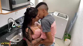 APROVEITANDO MINHA ESPOSA NA COZINHA