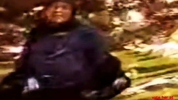 Mature arabe en grosse baise publique en plein air