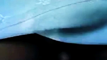 Babe malaisienne baisée dehors en tenue baju kurung