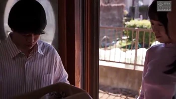 Corno humilhado vendo esposa traindo ele