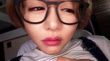 Gyaru bläst mit Arschfetisch