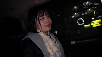 Heftiges Zungenküssen und harte Brustfick