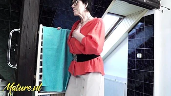 Gilf sexy Boris Lang baise chatte de mamie mûre