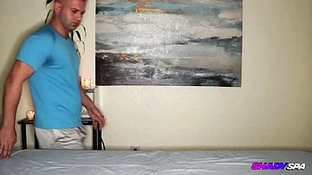 Shady Spa - pussy licking porn