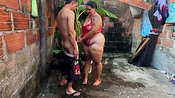 My Neighbor Comes Into My House Sees Me In The Garden This Happened