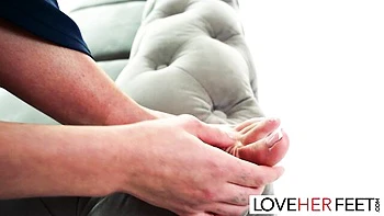 Gal Ritchie’s footjob JOI session