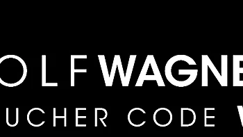 Грязная Присцилла дрочит член и сосёт в публичном POV