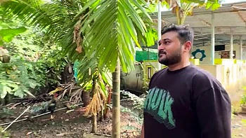 Garota indiana Desi fodida forte de quatro pelo namorado