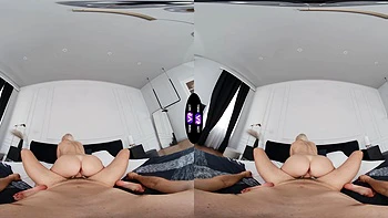 Loira Jessie Ames monta pau grande no estilo cowgirl