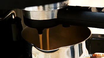 Teen mit Doppelvaginal und Arsch gefickt