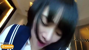 Азиатская любительница трахается с кончей внутрь POV