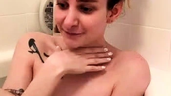 Aoife Bee Flashing Tits in Bathtub