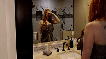 MILF Lauren Phillips Screams Fucking Pussy Blowjob