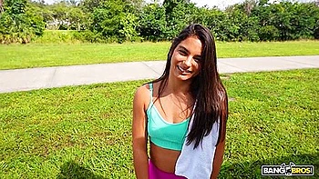 Misty Addams fodida forte por um grande negro