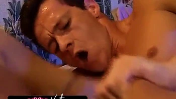 Fantaisie anale en couple avec Frank et Karli