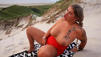 Fat girl fucks boyfriend hard on the beach