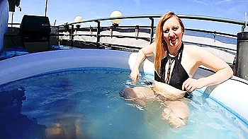 Milf fickt anal und bekommt Creampie