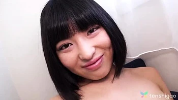 Petite asiatique Eri Morimiya baise dure à l’hôtel, fellation et missionnaire non censurés