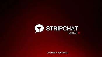 Brune bouclée se branle fort en live sur Stripchat