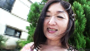 Горячая японская любительница в HD ебется