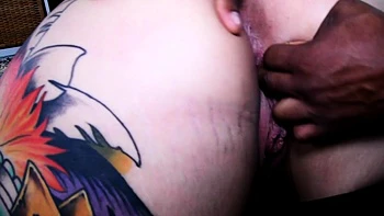 Сантана Ред занимается йогой с жестким минетом и межрасовым трахом