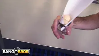 BANGBROS - Big Booty MILF Kendra Lust Taking Dick From Sean Lawless