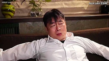 Sexo loco con rubia asiática tetona sin censura